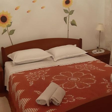 Apartman Bogdan Jelsa  Buitenkant foto
