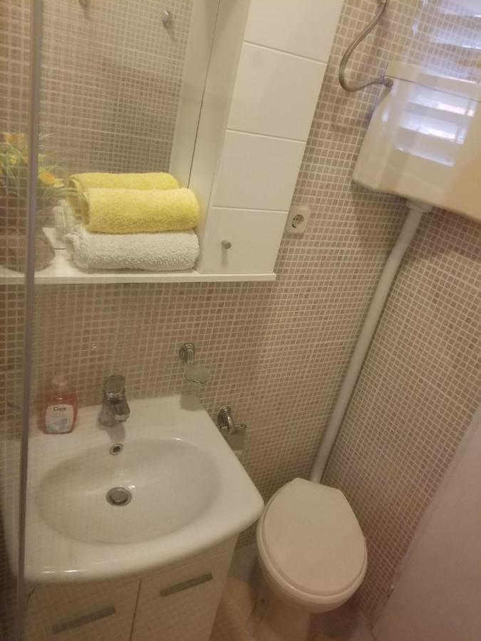 Apartman Bogdan Jelsa  Buitenkant foto